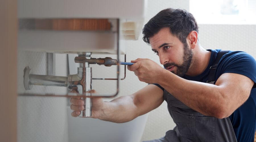 Sink faucet replacement in Laurel, IN